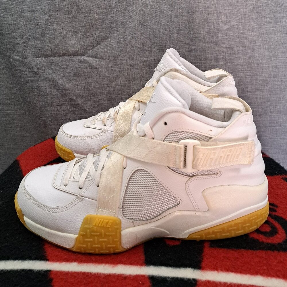 %Size 13 Nike Air Raid White Gum White Basketball Shoes DJ5974-100 Men / A 22